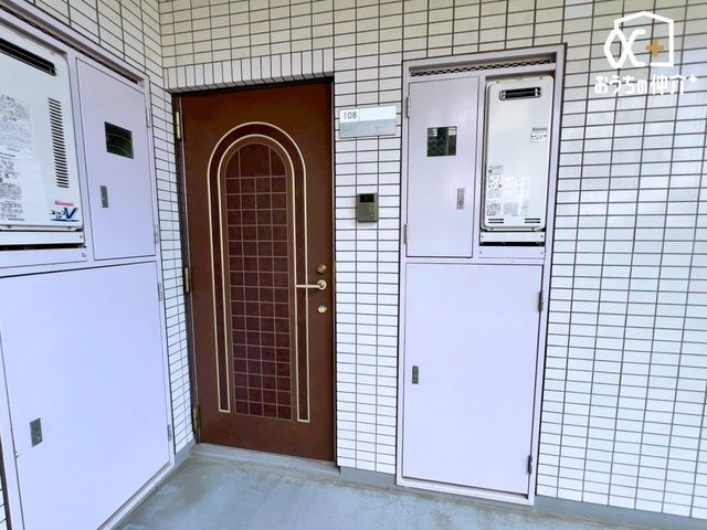 ���� �O���ւ̗l�q�ɂȂ�܂��B�p�Ɉʒu���܂��B