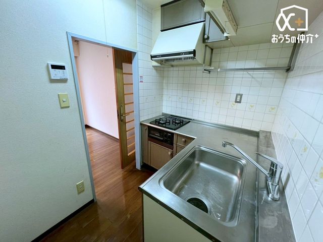 �L�b�`�� �`Kitchen�`L���@��ƃX�y�[�X���L���A���v�w�₨�q�l�Ƃ̂��������͂��ǂ�܂��B�R�����ƃV���N���߂��̂ō�ƌ������オ��܂��B