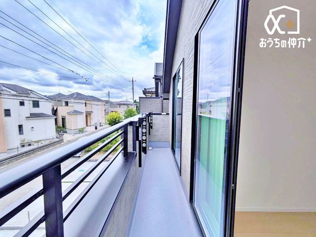 �o���R�j�[ �쐼�����̖��邳�����͂̃o���R�j�[�B����ꂽ�X�y�[�X�ł��A�S�n�悳�Ǝ��p������������m�ہB