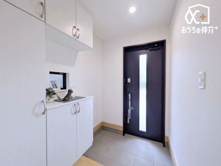 ���� �L�X�Ƃ������ւ́A�������Ƃ����X�y�[�X�ŁA�Ƒ��݂�Ȃ̌C��ו�������������[�ł��܂��B���q���ɂ����S���Ă��}���ł���A���邭�J���I�Ȉ�ۂ�^�����Ԃł��B