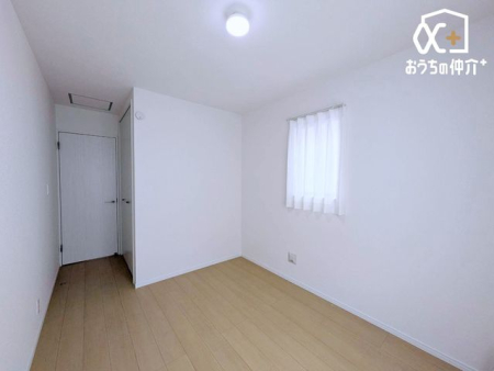 �Q�� �o���R�j�[�ɖʂ����Q���́A�����𗁂тȂ���ڊo�߂�S�n�悳�ƁA�J�������y���߂��ґ�ȋ�Ԃł��B