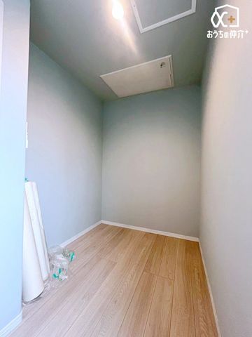 ���[ �[�˂̗l�q�ł��B�\���̒��ւ��p�N���X������l�Ɉ��n�\�ł�
