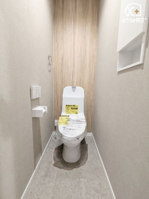 �g�C�� �V���v���ȓ����̃X�b�L���Ƃ���1�K�g�C���ł��B