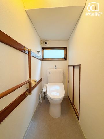 �g�C�� ���[������1�K�������֍��g�C��