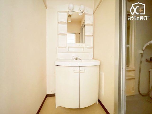 ���ʑ�E���ʏ� �`Wash room�`�傫�Ȑ��ʁ@�Ƒ��݂�Ȃ������g�����ʎ��B�Z�������ɂ͎g���₷�����ʂŁA�X�e�L�Ȉ���̃X�^�[�g������܂��傤�B