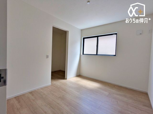 ���̑� �y2�K�쓌���@�m��5.2���z���C�ɓ���̉Ƌ��Ɠd��z�u���āA����������̔��������Ԃɂ��������߂ł��ˁB�V����������ԂŁA���Ȃ��D�݂̑f�G�ȉ��o���o�������ł��I
