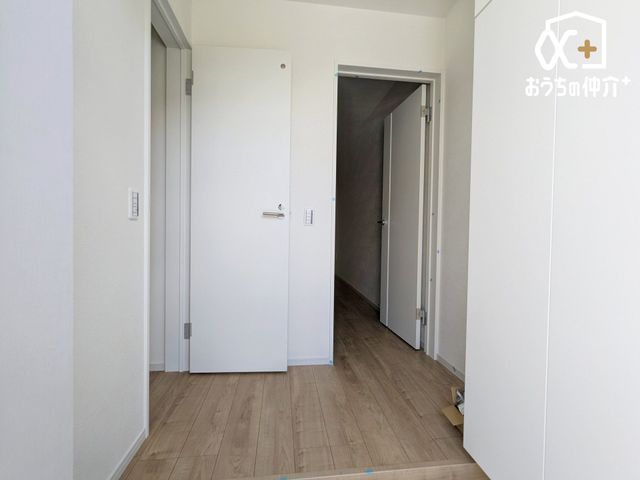 ���� �L�X�Ƃ�����ϖ��͓I�Ȍ��ւ̏Z��ƂȂ��Ă���܂��B���Ƒ��݂Ȃ��񂪋C�����悭�A���Ă������ԂƂȂ��Ă���܂��B���[�͂��\������̂Ō��֎��肪�X�b�L���ƕЕt���̂��A���ꂵ���|�C���g�ł��ˁB