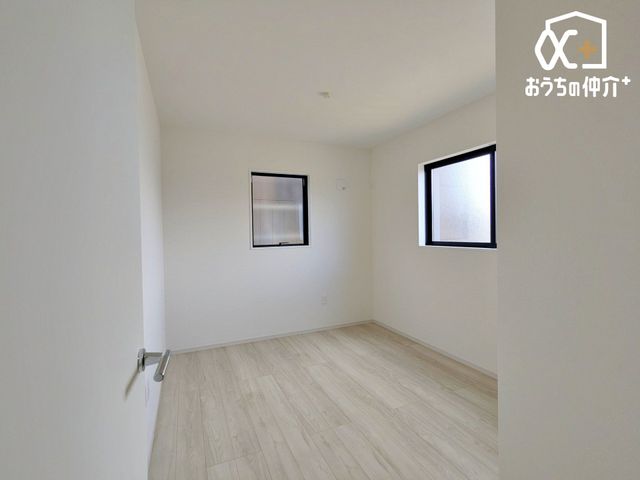 ���̑� �y2�K�m���@�쐼5.4���z���C�ɓ���̉Ƌ��Ɠd��z�u���āA����������̔��������Ԃɂ��������߂ł��ˁB�V����������ԂŁA���Ȃ��D�݂̑f�G�ȉ��o���o�������ł��I