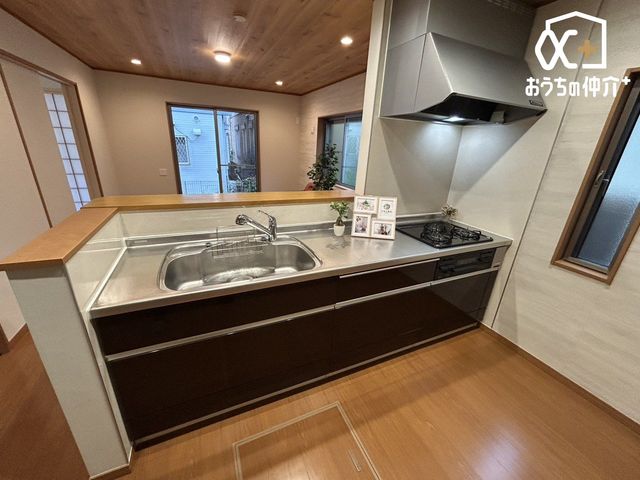 �L�b�`�� �������y��������L�b�`���X�y�[�X(^^)/�Ǝ��������悭�A���o�����̎��[�͂���L�b�`���ł��B�������₷�����������ł������ɂ���⒲�������o���Ďg�����Ƃ��ł��܂��B