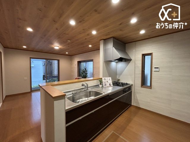 �L�b�`�� �l�C�̑Ζʃ^�C�v�̃L�b�`���I�z�V�����₷���H���̏������Еt�����͂��ǂ�܂��B���������Ȃ��烊�r���O�����n���A���q�l���V�ԗl�q�������Ȃ���̂�������A�h���������ƃA�h�o�C�X���ł��܂���