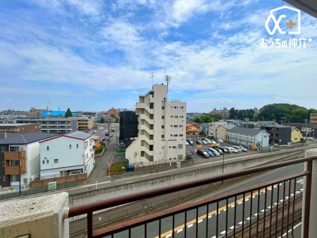 ���̑� �o���R�j�[���猩�n�����i�F�ɂȂ�܂��B���V�C�̗ǂ����́A�󂪂悭�����A�C�����̂�����ԂɂȂ肻���ł��ˁI�z�����Ȃǂ��A���񌻒n�ɂĂ��m���߂��������I���₢���킹���҂����Ă���܂���(^^)/