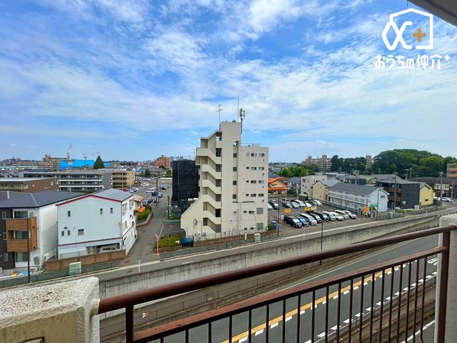 ���̑� �o���R�j�[���猩�n�����i�F�ɂȂ�܂��B���V�C�̗ǂ����́A�󂪂悭�����A�C�����̂�����ԂɂȂ肻���ł��ˁI�z�����Ȃǂ��A���񌻒n�ɂĂ��m���߂��������I���₢���킹���҂����Ă���܂���(^^)/