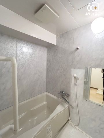 ���� 1�؃^�C�v�̑傫�ȗ����ɂȂ��Ă���܂��B�����Ȃ��q�l�����Ă����Ƒ��œ������\�ƂȂ��Ă���܂��B�܂��A���g�����y���߂���X�̔�������Ă�����ԂɂȂ邱�ƊԈႢ�Ȃ��ł��I