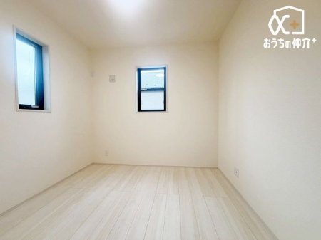 �q������ ���邭�������������͋C�̎q�ǂ������B�V�т��w�т��o�����X�悭�y���߂�A�S�n�悢��Ԃł��B