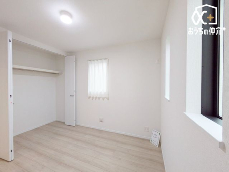�Q�� -
