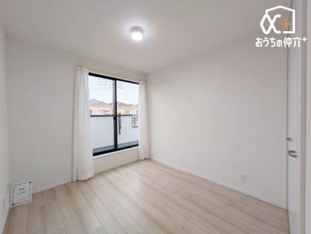 �Q�� -