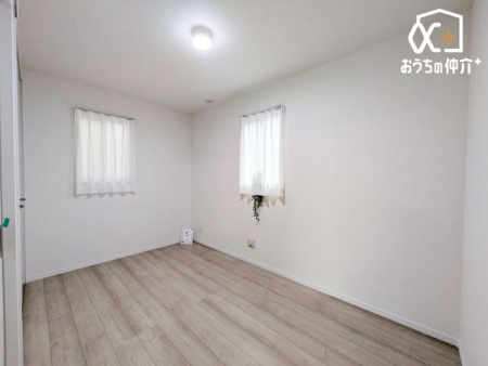 �Q�� -