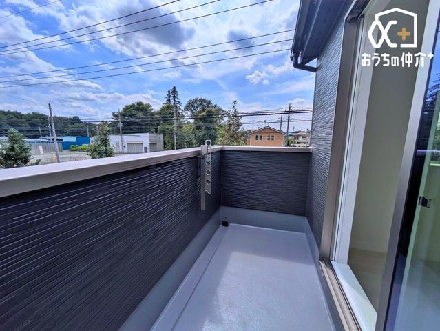 �o���R�j�[ ������̖��邳�����͂̃o���R�j�[�B����ꂽ�X�y�[�X�ł��A�S�n�悳�Ǝ��p������������m�ہB