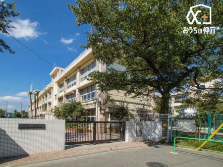 ���ӊ� ���n�旧�֒����w�Z �k��7���B�u�n�[�g�t���֏��v��ڎw���āA�q�������ɂƂ��Ċy�����͂̂��w�Z��ڎw���Ă��܂��B 530m