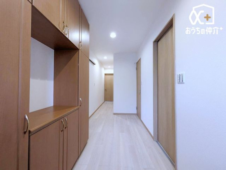���� ��Ƃ肠�錺�֑O�̃X�y�[�X���A�Z�܂��̕\���L���ɂ��A��i�Ȉ�ۂ�^���܂��B