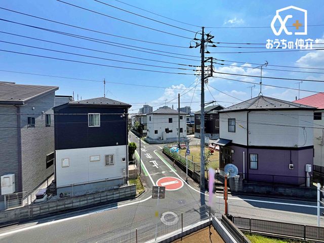���̑� ���͂����n���钭�]���A�Z�܂��ɂ�Ƃ�ƈ��炬�����o�B���ԑтɂ���ĕ\��ς��i�F���y���߂܂��B