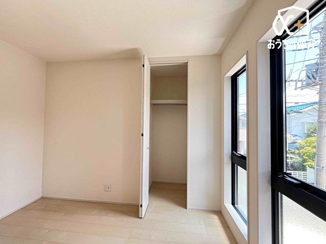 �q������ ���邭�������������͋C�̎q�ǂ������B�V�т��w�т��o�����X�悭�y���߂�A�S�n�悢��Ԃł��B
