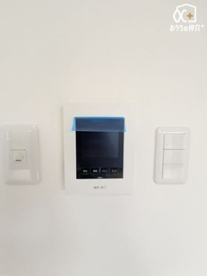 ���̑� �h�Ɩʂł����S��TV���j�^�[�t���C���^�[�z���ł��B