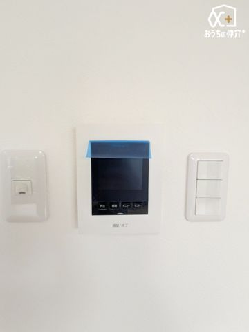 ���̑� �h�Ɩʂł����S��TV���j�^�[�t���C���^�[�z���ł��B