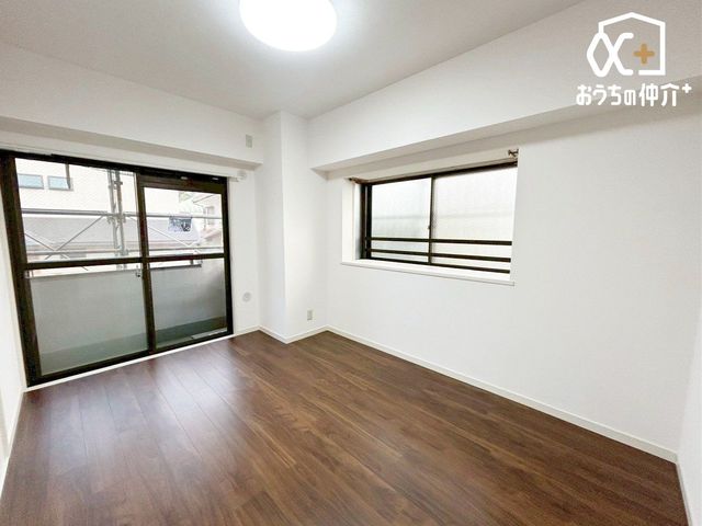 �Q�� -