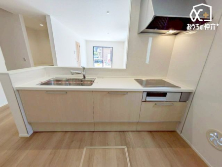 �L�b�`�� �`Kitchen�`�J�E���^�[�L�b�`���@���l�ڐ��̂�������ԁB�J�E���^�[�L�b�`���B�Ǝ������Ȃ�������q�l����ڂ𗣂��Ȃ��B���͂���l�l�ƒk�΂���B�J�E���^�[�L�b�`�������炱���\�ȓ���ł��B