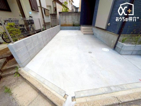  ���J�[�X�y�[�X1�䂠��