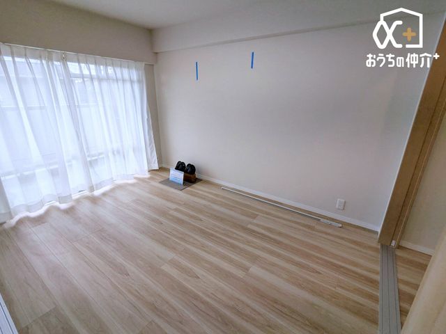 �Q�� ��Q���Ƃ��Ďg�������Ȃ������ł��B�L�߂̍��Ǝ��[�B�o���R�j�[�ɖʂ��A�J���������Ղ�ȃv���C�x�[�g��Ԃł��B