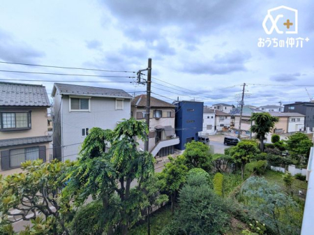 ���̑� �o���R�j�[���猩�n�����i�F�ɂȂ�܂��B���V�C�̗ǂ����́A�󂪂悭�����A�C�����̂�����ԂɂȂ肻���ł��ˁI�z�����Ȃǂ��A���񌻒n�ɂĂ��m���߂��������I���₢���킹���҂����Ă���܂���(^^)/