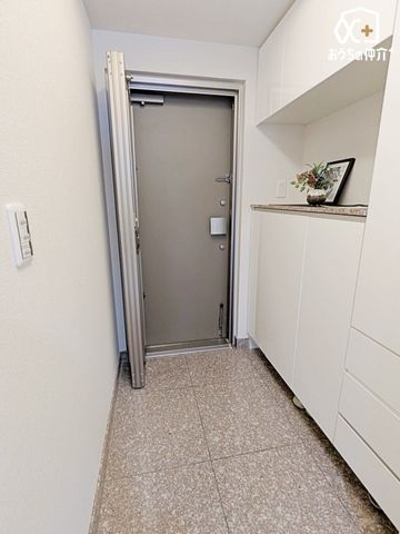 ���� �����t���̃V���[�Y�{�b�N�X�t���ł��B�C�⏬��������������[�ł���̂ŁA���ւ��X�b�L�����������̐g�x�x�����K�ɂȂ�܂��B