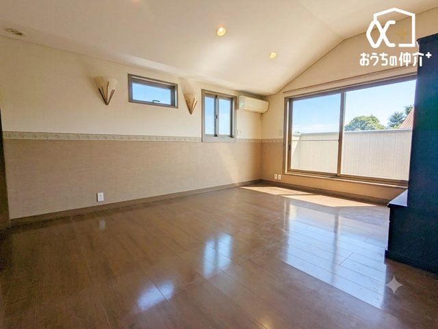 �Q�� �Q�K�̎�Q���͐Â��ŗ������������͋C������܂��B�傫�߂̃N���[�[�b�g������Ă���A���C�ɓ���̗m�����V���ɂ��邱�ƂȂ��Y��Ɏ��[���Ă����܂��B