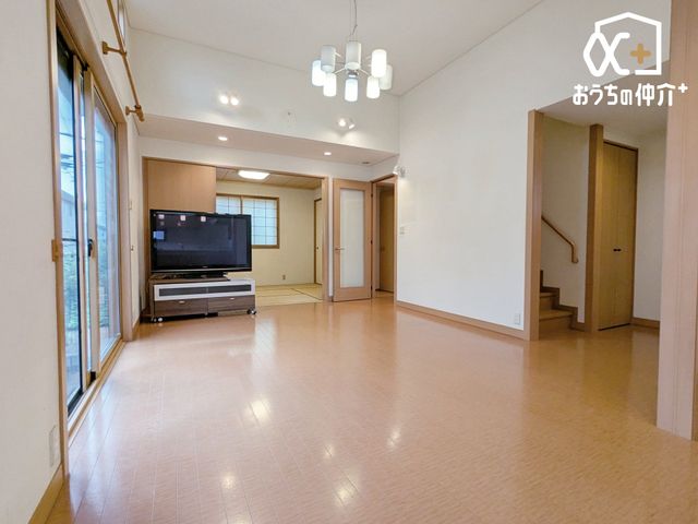 ���r���O �����݂̂���i�`�������e�C�X�g��LDK�͂̂�т肭�낮�\�t�@�₨�H�����y���ރ_�C�j���O�Z�b�g��u���Ă��������͂���܂���B