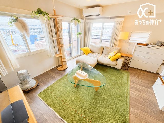���r���O �`Living�`�����݂̂���i�`�������e�C�X�g��LDK�B�̂�т肭�낮�\�t�@��A���H�����y���ރ_�C�j���O�Z�b�g��u���Ă��������͂���܂���B