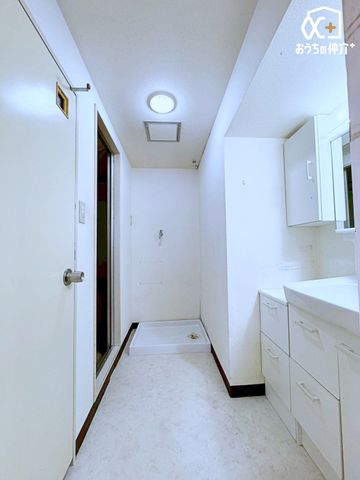 ���ʑ�E���ʏ� �I����[�X�y�[�X���[�����Ă���E�ߏ��́A�^�I�����܂��������萮���ł��A��������ۂĂ܂��B��AI�ɂ��2016�N10�����t�H�[�������\�z�̉摜�ł�