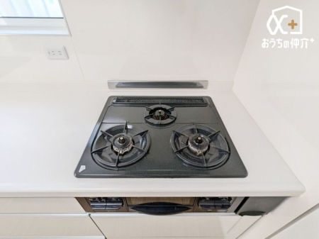�L�b�`�� �����ɒ������ł��Ă��������͂��ǂ�3���R�����̃L�b�`���ł��B�������͖����̂��ƂȂ̂Ō����ǂ����������ł���̂͊������ł��ˁB
