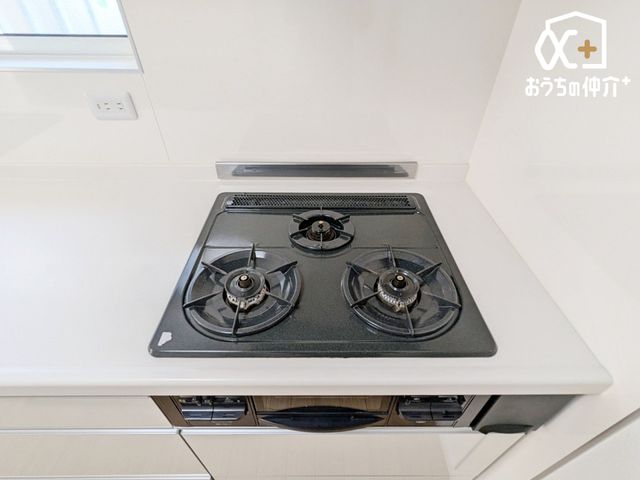 �L�b�`�� �����ɒ������ł��Ă��������͂��ǂ�3���R�����̃L�b�`���ł��B�������͖����̂��ƂȂ̂Ō����ǂ����������ł���̂͊������ł��ˁB