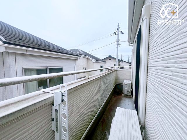 �o���R�j�[ 2��������o����ł���o���R�j�[�̗l�q�ł��B���󕨂���z�c����������ł��A���z�̌��������Ղ藁�т���C�����悭�����܂��ˁB�q���̗V�я�ɂ�����A��̂悤�ȗp�r�Ŏg�p���ł��܂��B