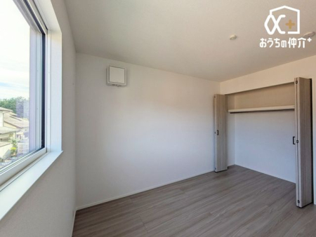 �Q�� -