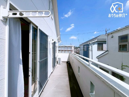 �o���R�j�[ 2��������o����\�ȍL�X�Ƃ����o���R�j�[�B���󕨂�z�c���������񊱂��܂��B