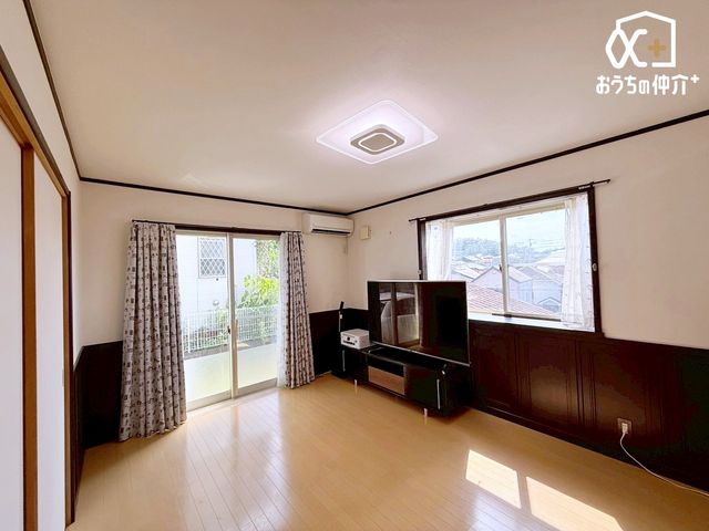 ���r���O ����Ȃɂ��z�������郊�r���O�͋C�������ǂ��ł��ˁB�����������J���[�Ŏd�グ�������b�N�X��Ԃł��I