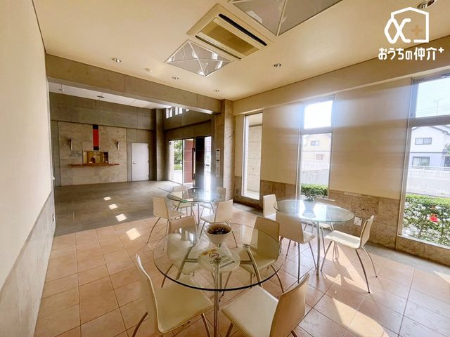 ���̑� �G���g�����X�z�[���̗l�q�B�Ǘ����s���͂��Ă����ς��ꂢ�ɂ���Ă���܂��ˁB