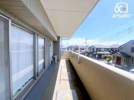 �o���R�j�[ �쓌���o���R�j�[�̗l�q�ł��B���󕨂���z�c����������ł��A���z�̌��������Ղ藁�т���C�����悭�����܂��ˁB�q���̗V�я�ɂ�����A��̂悤�ȗp�r�Ŏg�p���ł��܂��B