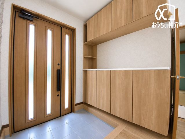 ���� �L�X�Ƃ������ւ́A�������Ƃ����X�y�[�X�ŁA�Ƒ��݂�Ȃ̌C��ו�������������[�ł��܂��B���q���ɂ����S���Ă��}���ł���A���邭�J���I�Ȉ�ۂ�^�����Ԃł��B��AI���H�ɂĈꕔ�Ƌ���������Ă���܂��B