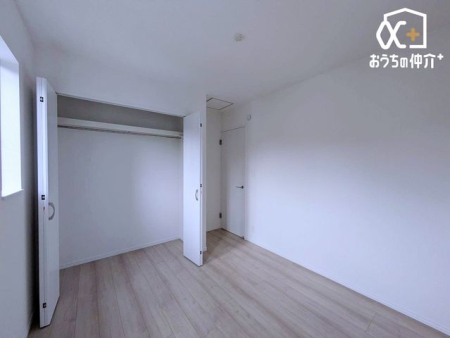 �Q�� �o���R�j�[�ɖʂ����Q���́A�����𗁂тȂ���ڊo�߂�S�n�悳�ƁA�J�������y���߂��ґ�ȋ�Ԃł��B
