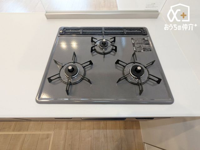 �L�b�`�� �����ɒ������ł��Ă��������͂��ǂ�3���R�����̃L�b�`���ł��B�������͖����̂��ƂȂ̂Ō����ǂ����������ł���̂͊������ł��ˁB