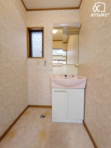 ���ʑ�E���ʏ� �Ɨ����ʑ�̈ג��̎x�x�͂������Ƒ傫�ȃX�y�[�X�ŁB